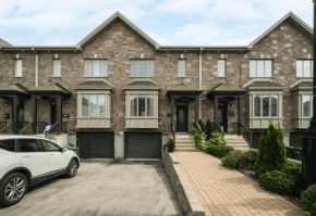 Lovely townhouse with big deck